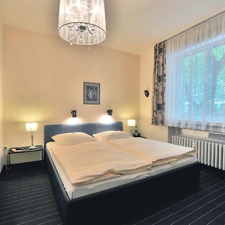 דיסלדורף Hotel Am Ehrenhof חדר תמונה